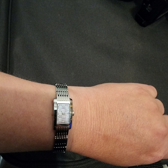 Stainless Steel Pink Mother of Pearl 15mm 8600L Quartz - Picture 5 of 11